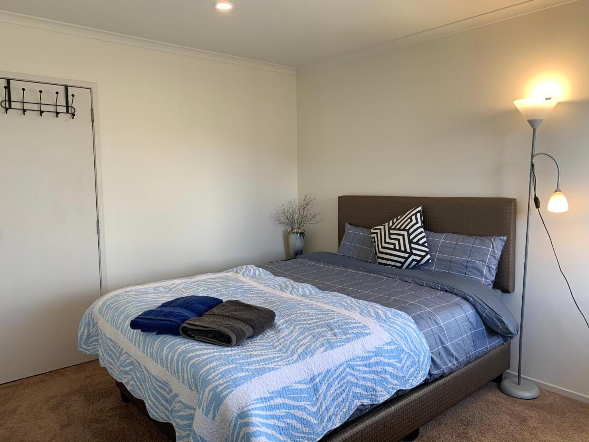 Albany Oteha Home-Bnb Auckland Bagian luar foto