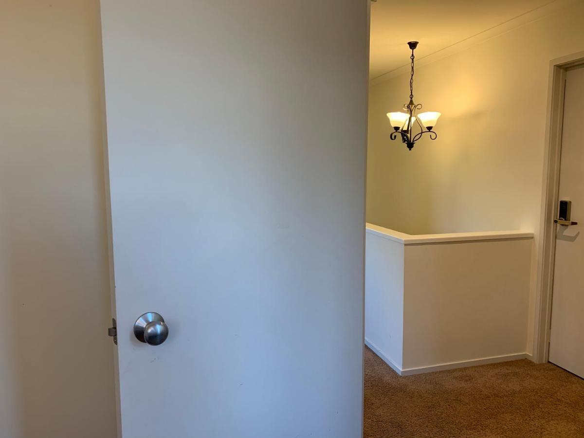 Albany Oteha Home-Bnb Auckland Bagian luar foto