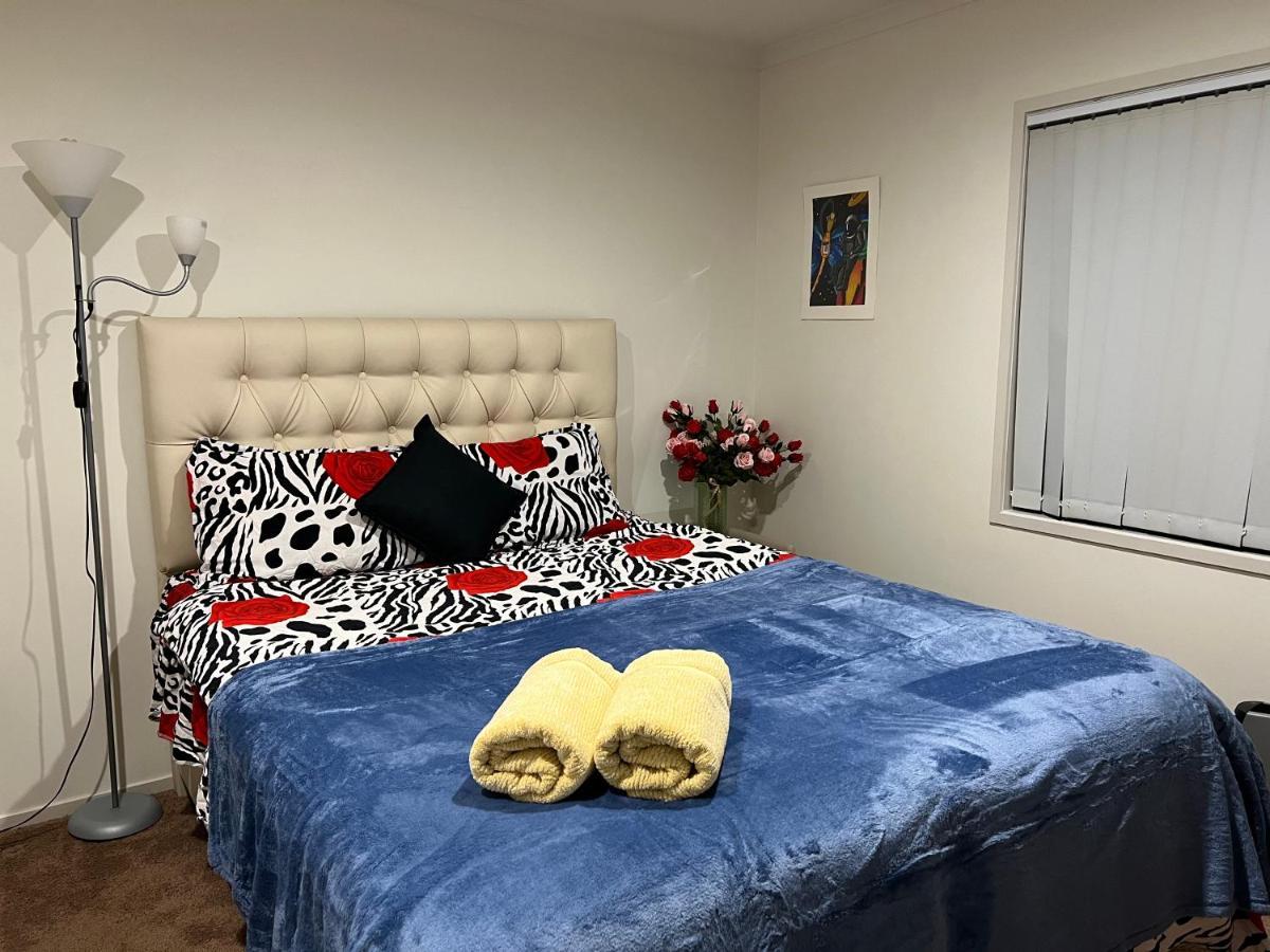 Albany Oteha Home-Bnb Auckland Bagian luar foto